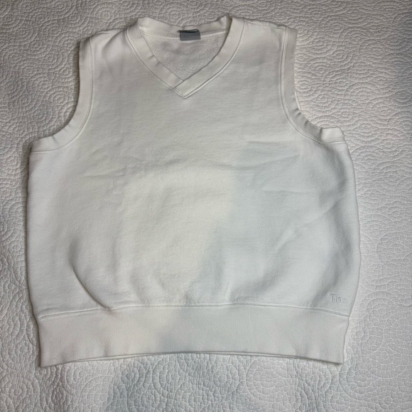 TNA White Sleeveless Vest Classic Knit Design - Picture 6 of 9